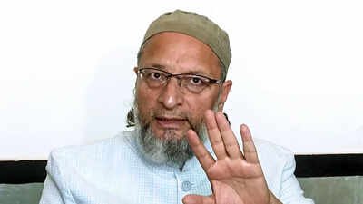 Owaisi said that they should have made a Muslim a member of the trust just to land the blame on him Owaisi targets BJP, RSS over Ram Mandir donation theft: 'Champat is having fun'