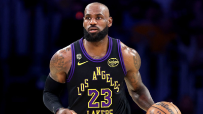 Inspiring story of the day: “I'm not going for family. What am I really playing for at this point? I still want to sacrifice. I still want to work” - How LeBron James walked away from $50M to chase one final NBA dream (Image via Getty) Inspiring story of the day: “I'm not going for family. What am I really playing for at this point? I still want to sacrifice. I still want to work” - How LeBron James walked away from $50M to chase one final NBA dream