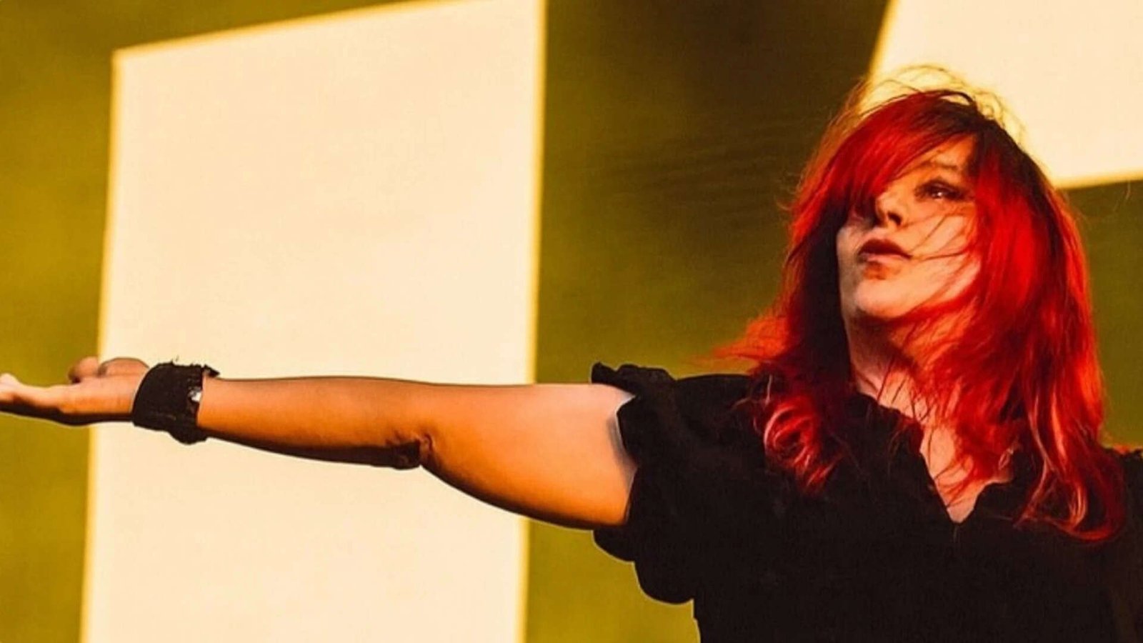 Jennifer Finch continued creating music after her cancer diagnosis