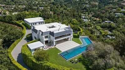 The singer and actor had purchased the 12-bedroom, 14-bathroom home for a whopping $60.9 million in 2023 Jennifer Lopez and Ben Affleck bought their Beverly Hills mansion for $60.9M, listed it for $68M after their split, and it has now found a buyer after a steep price cut