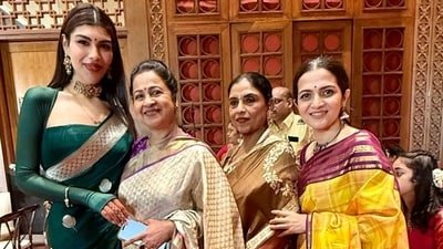 Khushbu Sundar, Avantika and Radhikaa Sarathkumar in a new photo.