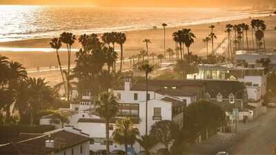 These Malibu homes survived the wildfires. Some owners are still cutting prices by up to $7 million as buyers stay away