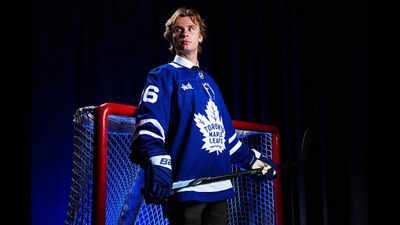 Gavin McKenna, first overall pick of the Toronto Maple Leafs, poses for a portrait during the 2026 NHL Draft on June 26, 2026 in Buffalo, New York. (Photo by Brian Babineau/NHLI via Getty Images) Toronto Maple Leafs prospect Gavin McKenna spotted training with San Jose Sharks star Macklin Celebrini in Vancouver offseason NHL training session