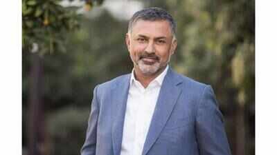Nikesh Arora, CEO of $248 billion tech company who told CEOs that layoffs is not the solution, now warns: 90% of employees at big companies are not ...