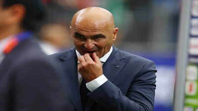 Portugal coach Roberto Martinez 'We were fortunate': Roberto Martinez defends VAR review; Croatia coach laments 'bad refereeing'