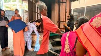 Ram Charan visits Coimbatore Ayyappa temple after successful wrist surgery; see pic here