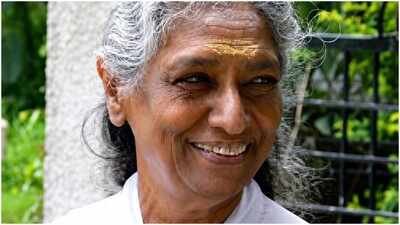 S. Janaki once survived a life-threatening medical emergency thanks to a Malayali taxi driver; THROWBACK S. Janaki once survived a life-threatening medical emergency thanks to a Malayali taxi driver; THROWBACK