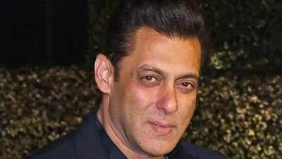 Salman Khan was undergoing Platelet Rich Plasma (PRP) therapy, getting his scalp injected while eating biryani recalls producer Shailendra Singh: 'Price to pay to be a star'