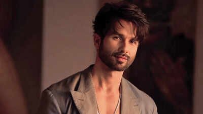 Shahid Kapoor to begin shooting Amit Ravindranath Sharma's next 'Adal Badal' in October? Here's what we know
