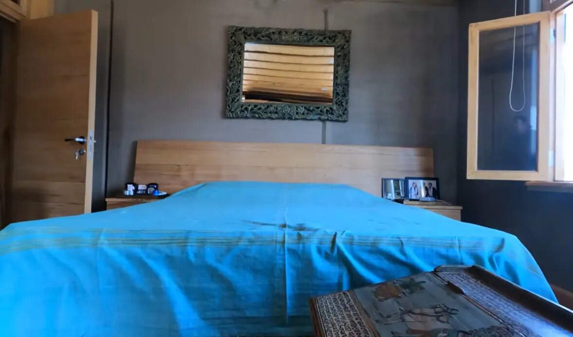 Sonam-Wangchuks-bedroom.