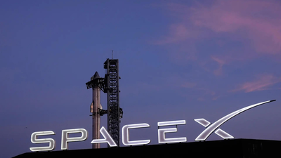 SpaceX shares came below listing price for the 1st time since market debut SpaceX shares fall below IPO price for first time since market debut, wiping out post-listing gains