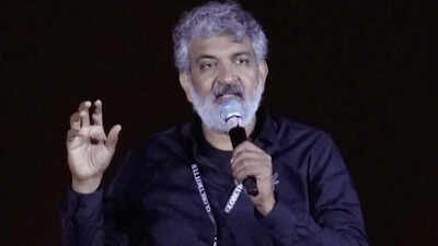 SS Rajamouli receives warm welcome at Paris screening of 'RRR'; director reflects on meeting James Cameron and shares 'Varanasi' update