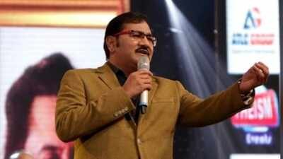 Sudesh Bhosale REVEALS he painted Hema Malini's film posters as a teenager before sharing the stage with her Sudesh Bhosale REVEALS he painted Hema Malini's film posters as a teenager before sharing the stage with her