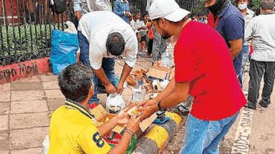 Supporters nationwide send food and medicines to protesters at Jantar Mantar. Delivered online from across the country: Food and support reach CJP protest at Delhi's Jantar Mantar