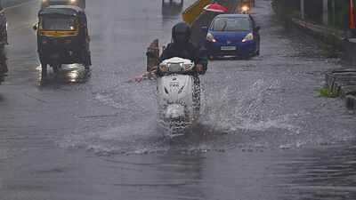 Non-stop rain disrupts rail and highway traffic, cuts off Mumbai from other cities; schools, colleges remain shut today
