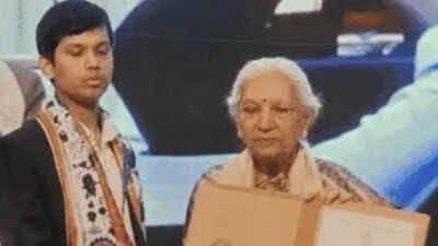 Tragedy struck in Kanpur as 23-year-old Anand, BTech gold medallist ended his life 'Sorry papa, I tried': Kanpur BTech gold medallist dies by suicide after 50 failed govt job attempts
