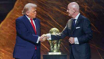 Donald Trump and Gianni Infantino (AP Photo) What Donald Trump said to FIFA chief Gianni Infantino about Folarin Balogun's red card - Full conversation