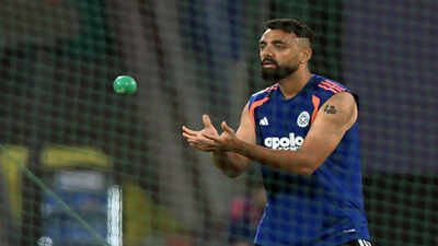 Varun Chakaravarthy (Getty Images) India opt to bat in 1st T20I vs England; Varun Chakaravarthy returns, Vaibhav Sooryavanshi waits for debut