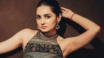 Vedika Pinto opens up about filming intimate scenes with Vikrant Massey in 'Mussafir Cafe': 'Once you feel safe, you stop worrying' Vedika Pinto opens up about filming intimate scenes with Vikrant Massey in 'Mussafir Cafe': 'Once you feel safe, you stop worrying'