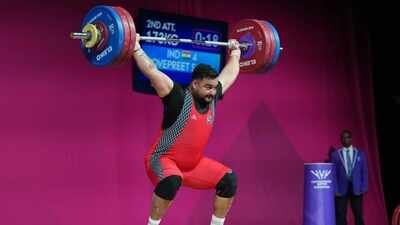 David Liti's 223kg stunner denies Lovepreet Singh Commonwealth Games gold by one kilogram in weightlifting