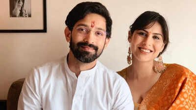 Vikrant Massey and wife sheetal Vikrant Massey says staying friends with an ex is 'red flag': 'Neither Sheetal nor I are friends with our exes'