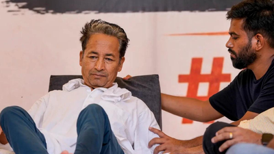 Wangchuk has lost 8.2 kg since beginning his hunger strike on June 28 Day 16 of hunger strike: Sonam Wangchuk loses 8.2kg, calls to end fast grow