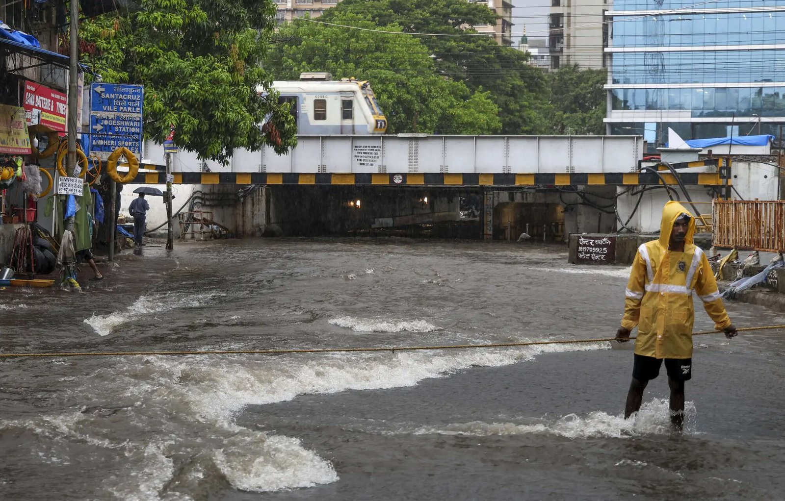 Weather: Rain in Mumbai