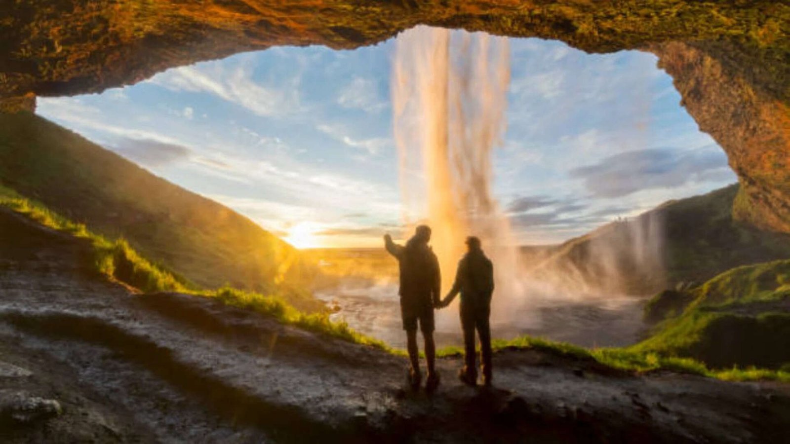 What makes Iceland so peaceful?