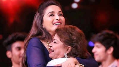 When Madhuri Dixit paid an emotional Guru Purnima tribute to the late choreographer Saroj Khan: 'Nobody made women look more beautiful'
