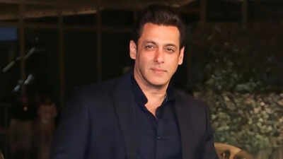 When Salman Khan left Pakistani fighter Shahzaib Rind starstruck with heartwarming gesture in Dubai: 'Har jagah 20 seconds mein knockout' When Salman Khan left Pakistani fighter Shahzaib Rind starstruck with heartwarming gesture in Dubai: 'Har jagah 20 seconds mein knockout'