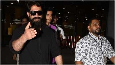 Yash spotted at airport after Comic-Con; 'Ramayana' star nails all-black style - PICS Yash spotted at airport after Comic-Con; 'Ramayana' star nails all-black style - PICS