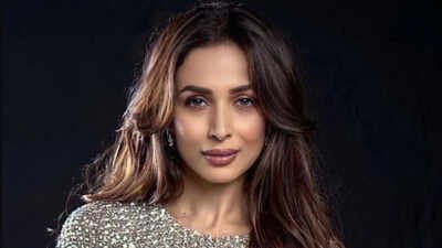 Malaika Arora performs traditional puja after buying new Rs 28 lakh SUV, viral video divides social media Malaika Arora performs traditional puja after buying new Rs 28 lakh SUV, viral video divides social media