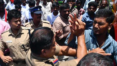 A Viduthalai Chiruthaigal Katchi protest in Thanjavur escalated into violence. Video: VCK protest turns violent after TN cop slaps passing man, he retaliates