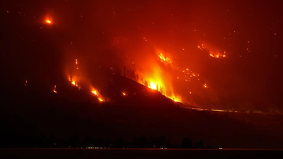 One killed in British Columbia wildfire Watch: Fast-moving Canada wildfire doubles in size forcing mass evacuations; 1 dead