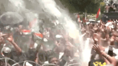 Protesters continue march despite police action in Ranchi Watch: Jharkhand protesters echo Bihar, dance as police turn water cannons on them