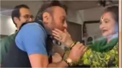 Jackie Shroff kneels down, touches and kisses Vyjayanthimala's feet as she turns 93, calls the 'Jewel Thief' actress his 'favourite'