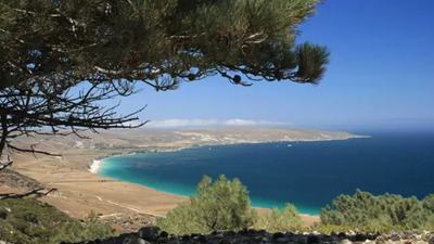 Santa Rosa Island In 1986, a ranching family sold California's 53,000-acre Santa Rosa Island to the US for nearly $30 million; they retained about 7 acres and the right to stay for another 25 years