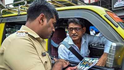 Image Used For Representational Purpose Only Mumbai auto drivers learn to refuse rides... in Marathi