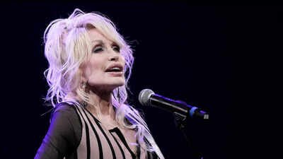 Dolly Parton had been suffering from cancer and was admitted to a cancer center at the time of her passing, a new statement confirms. Her family members revealed that she will have a quiet funeral, and will be laid to rest with her rhinestones (Instagram) Dolly Parton’s final wish was to be laid to rest with her ‘heavy rhinestones’: Report reveals plans for quiet funeral