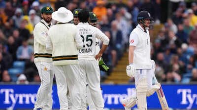 'Give supporters reasons to stay': Ramiz Raja warns Pakistan cricket amid poor results in Tests