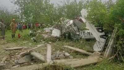 A twin-engine training aircraft crashed in a field near Natthupurwa village. Training aircraft crashes near Ganga Barrage in Kanpur; pilot killed, another critical