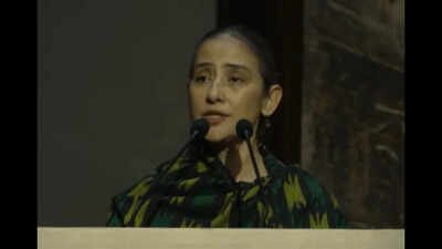 Manisha Koirala holds back tears as she talks about Nepal floods, urges the internationl community to help by not cutting down on tourism: 'Can the pain not be lessened? Please, God'