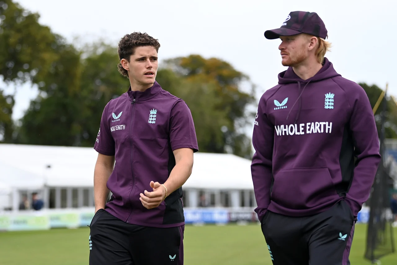Cox in for Bethell as England announce squad for first two Tests against Pakistan