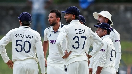 IND vs SL Live Score: India's Prasidh Krishna and teammates celebrate the wicket of Sri Lanka's Lahiru Udara on day 2 of the 2nd Test match IND vs SL Live Score: India's Prasidh Krishna and teammates celebrate the wicket of Sri Lanka's Lahiru Udara on day 2 of the 2nd Test match