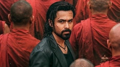 Awarapan 2 box office collection day 1: Emraan Hashmi on the promotional poster of Awarapan 2. Awarapan 2 box office collection day 1: Emraan Hashmi on the promotional poster of Awarapan 2.