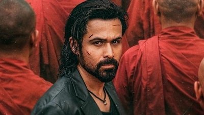 Emraan Hashmi on the promotional poster of Awarapan 2. Emraan Hashmi on the promotional poster of Awarapan 2.