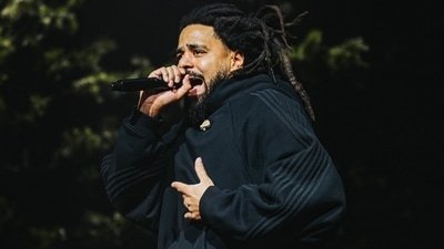J. Cole’s Sacramento concert cancelled after touring crew member dies in truck accident J. Cole’s Sacramento concert cancelled after touring crew member dies in truck accident