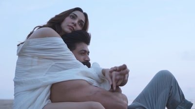 Kiara Advani and Yash in a still from Tabaahi song from Toxic. Kiara Advani and Yash in a still from Tabaahi song from Toxic.