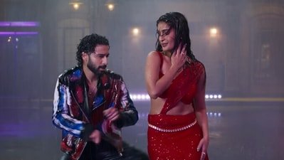 Raghav Juyal and Niharika NM in a still from the music video of Aankhon Se Tune 2.0.