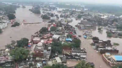 According to the Chitrakoot Police, drone cameras are being utilised to monitor the flood-affected areas Chitrakoot floods: Mandakini River swells, rises 6m above danger mark; CM Mohan Yadav visits affected areas
